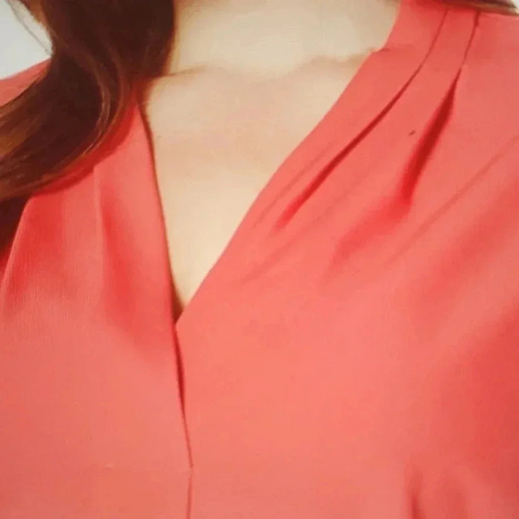 CALVIN KLEIN WOMEN'S SLEEVELESS BLOUSE - Picture 2 of 4